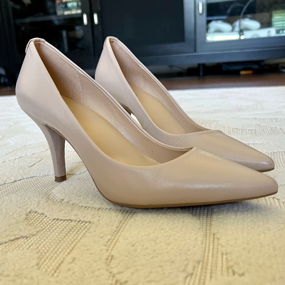 Michael Michael Kors Nude Dorothy Flex Pump